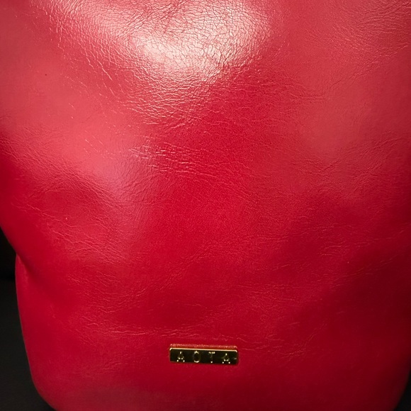 Stunning Vegan “Leather like” Bucket Bag by AOTA in pinkish reddish color - Picture 4 of 15